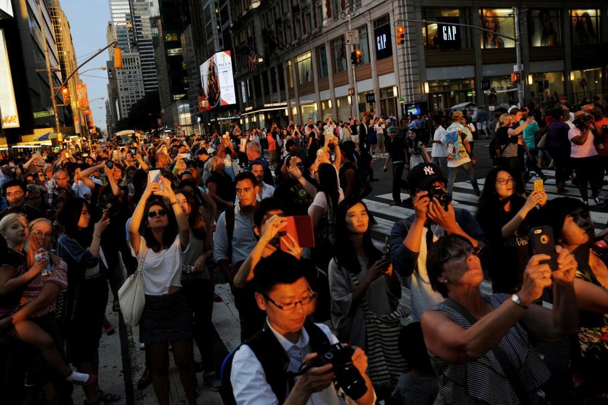 Kinh ngac hien tuong Manhattanhenge o New York-Hinh-8